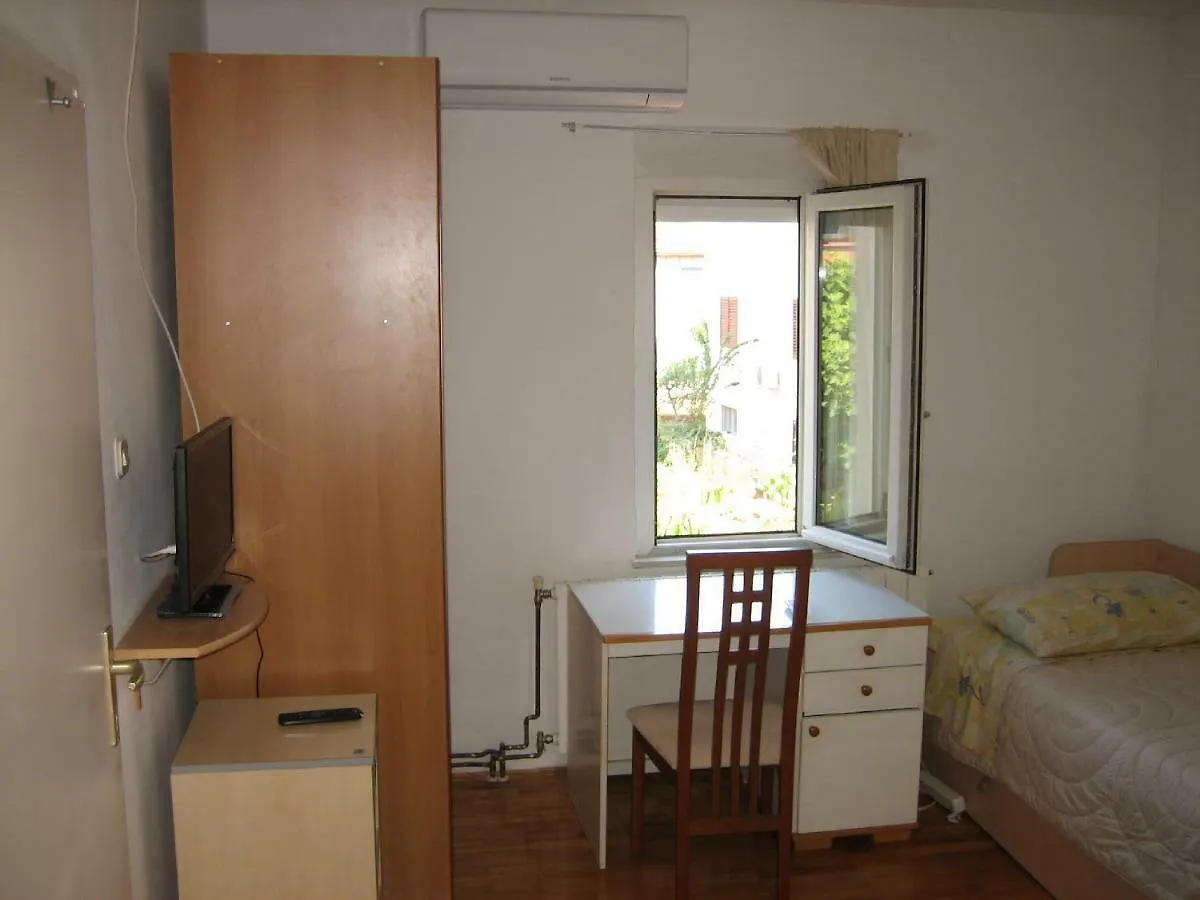 Διαμέρισμα Tihi Apartman Ζαντάρ