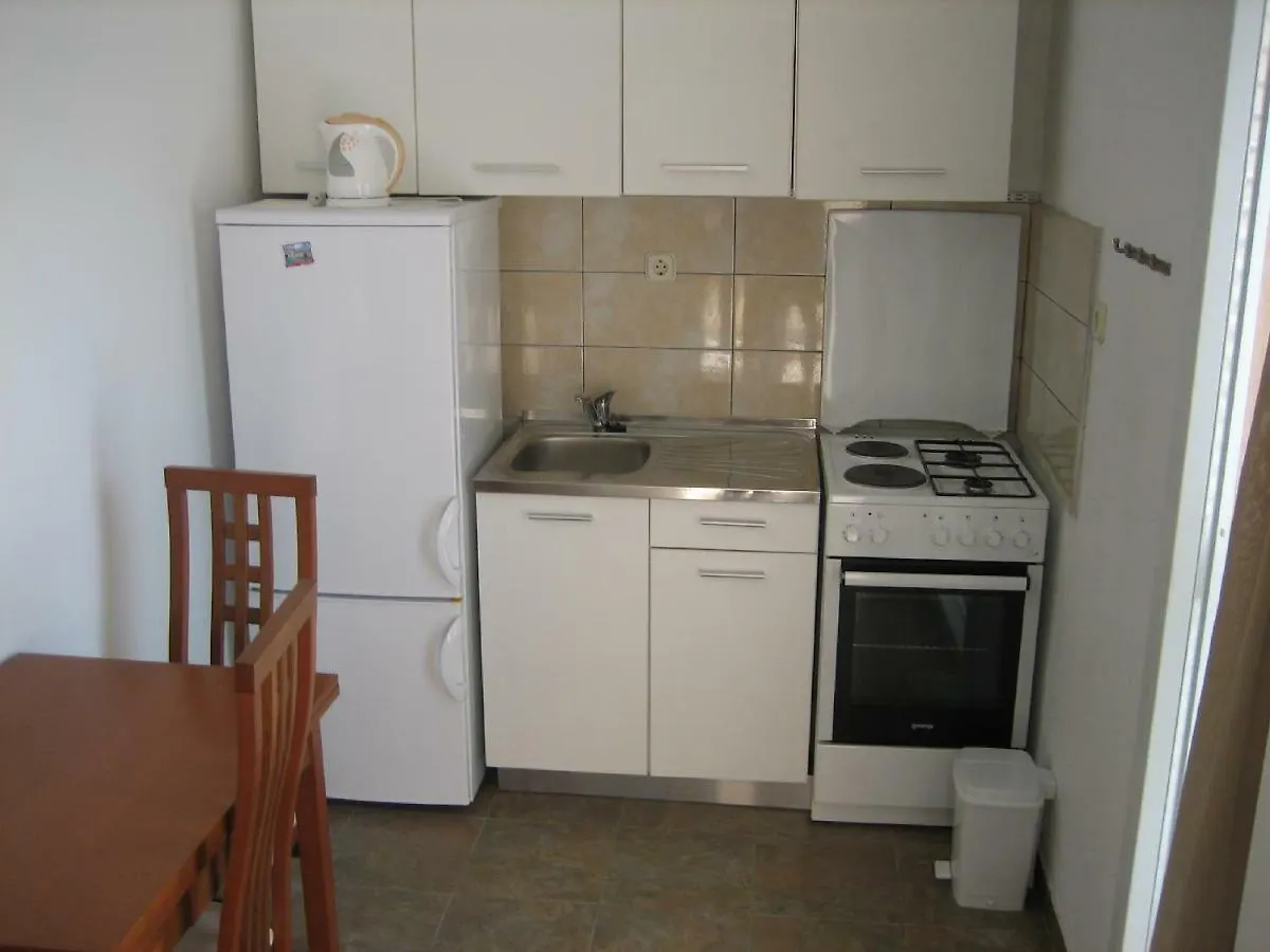 Tihi Apartman Ζαντάρ 0*,  Κροατία