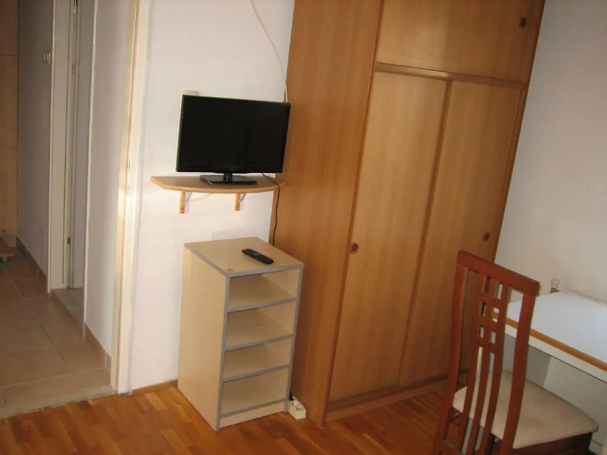 Tihi Apartman Ζαντάρ